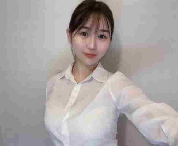 无辜童颜下的头灯辣翻了!萌系樱花妹宫瀬なこ美图赏!