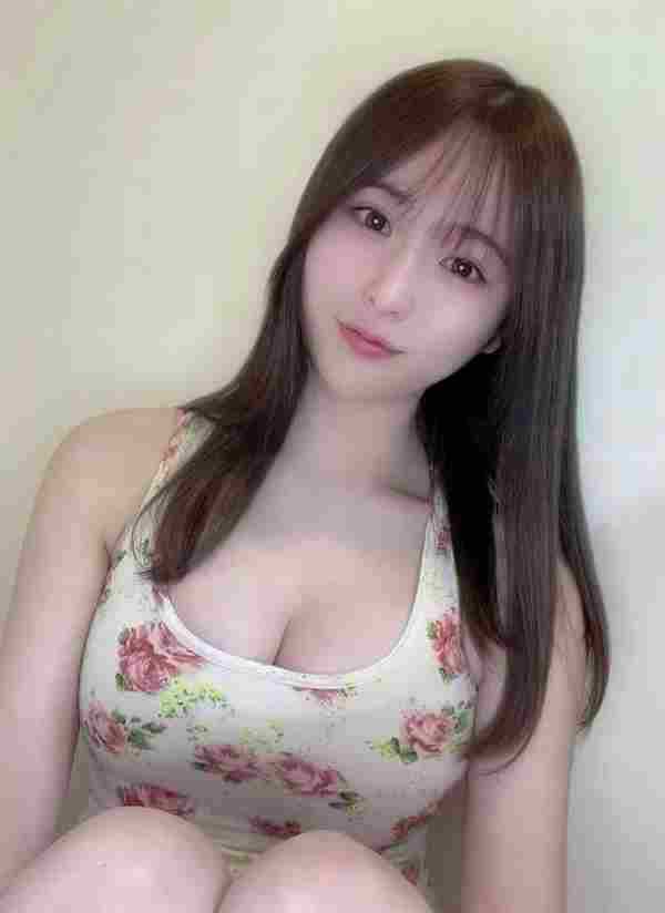 无辜童颜下的头灯辣翻了!萌系樱花妹宫瀬なこ美图赏!