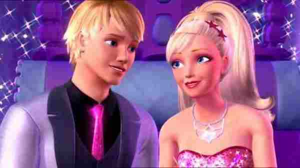 芭比男友“肯”还原度有?《芭比》真人版新剧照