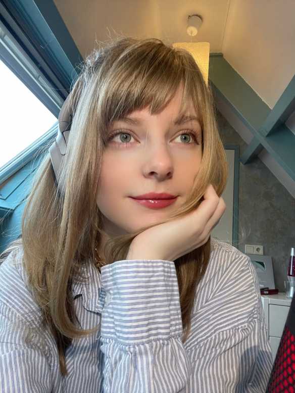 救你出火坑!《生化危机4:重制版》碍事梨脸模美照!