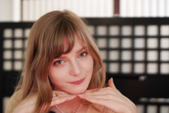 救你出火坑!《生化危机4:重制版》碍事梨脸模美照!