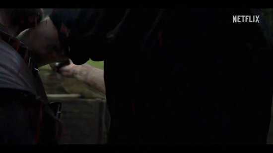 《猎魔人》S3发全新预告 亨超白狼的最后一战!