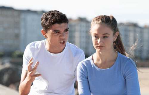 男生患桃花癫感觉全校女生都喜欢自己 医生:春季多发