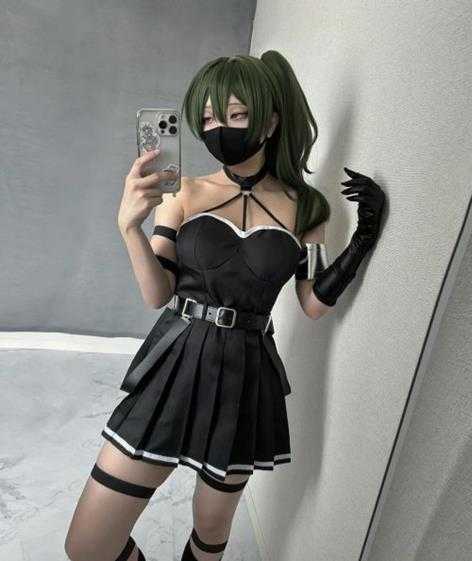 日本人妻COS《葬送的芙莉莲》尤贝尔:死鱼眼超还原