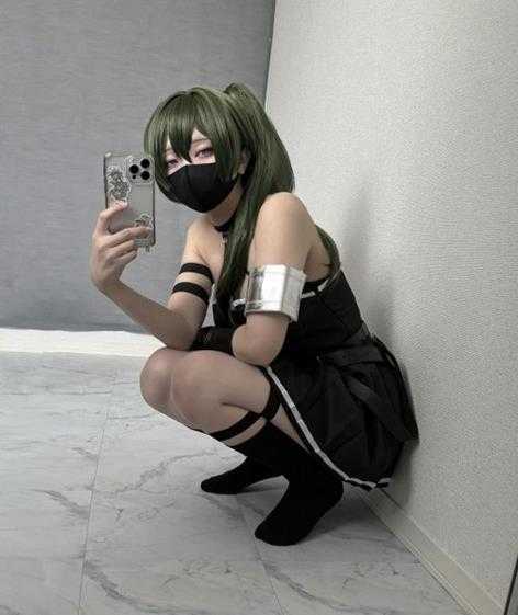 日本人妻COS《葬送的芙莉莲》尤贝尔:死鱼眼超还原