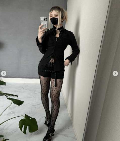 日本人妻COS《葬送的芙莉莲》尤贝尔:死鱼眼超还原