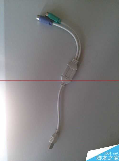 台式机pc键盘接口怎么在笔记本上使用？